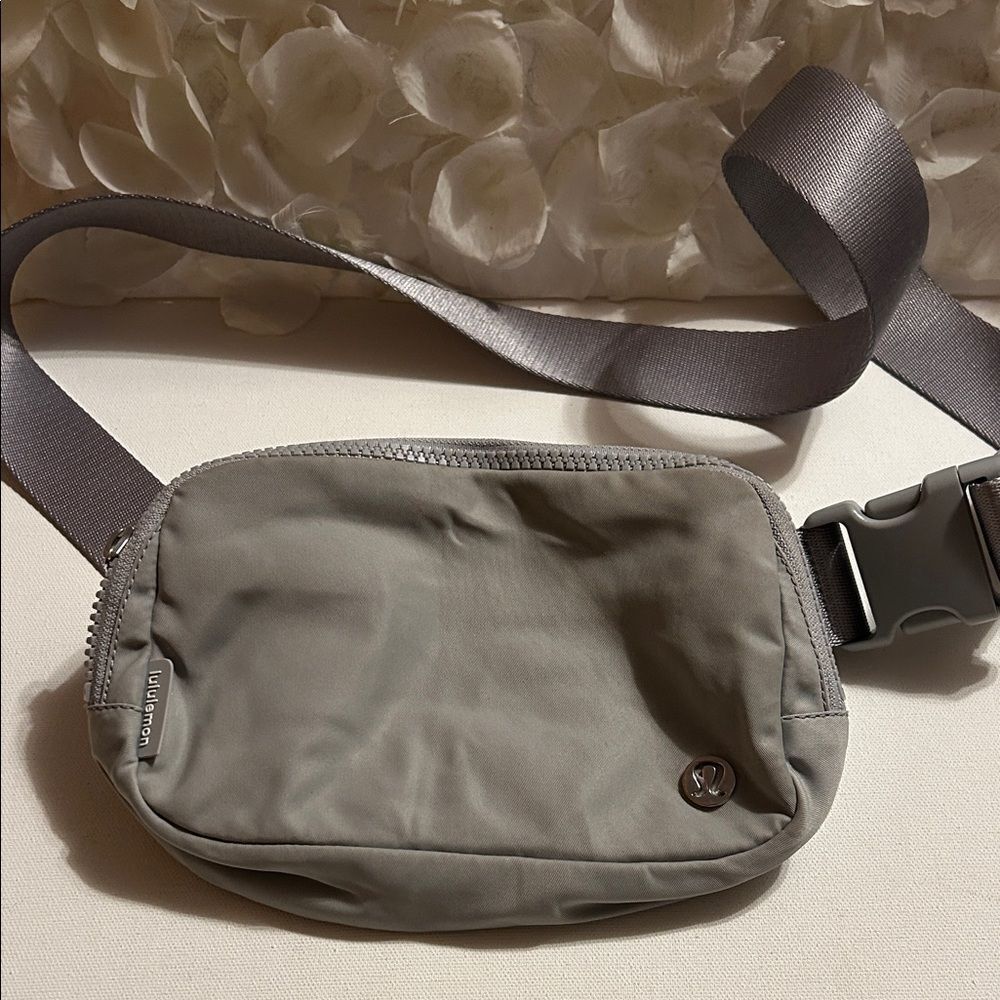 lululemon athletica Silver Belt Bag
